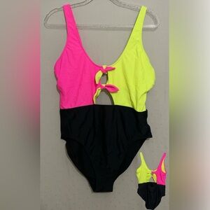 ⭐️Women’s No Boundaries Neon & Black 1 Piece Swimsuit Size XL (15 / 17)⭐️